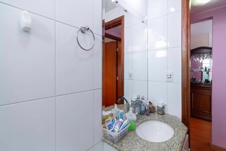 Apartamento à venda com 133m², 2 quartos e 2 vagasBanheiro social 