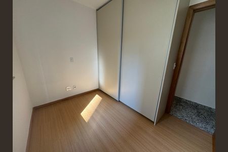 Quarto Solteiro de apartamento à venda com 2 quartos, 56m² em Lourdes, Belo Horizonte