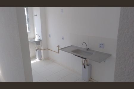 Cozinha de apartamento para alugar com 2 quartos, 44m² em Piatã, Salvador