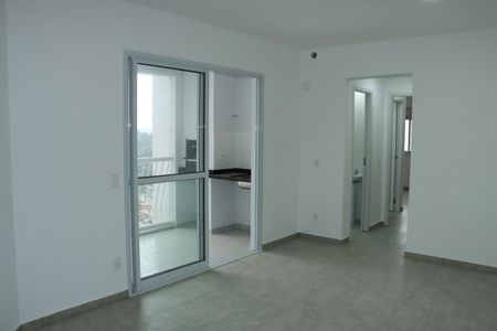 Sala de apartamento para alugar com 2 quartos, 82m² em Parque Esplanada, Embu das Artes