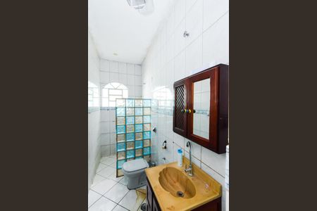 Casa para alugar com 194m², 2 quartos e 2 vagasBanheiro