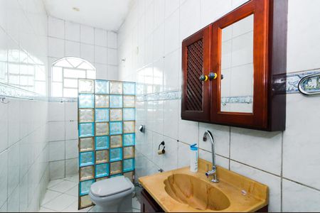 Casa para alugar com 194m², 2 quartos e 2 vagasBanheiro