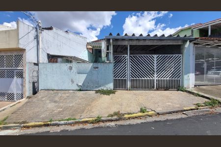 Casa para alugar com 194m², 2 quartos e 2 vagas Casa para alugar com 194m², 2 quartos e 2 vagasFachada