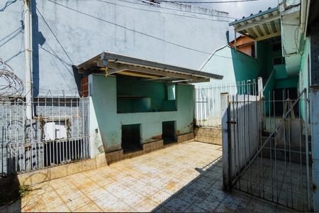 Casa para alugar com 194m², 2 quartos e 2 vagasQuintal
