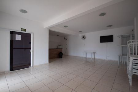 Apartamento à venda com 45m², 2 quartos e 1 vaga Apartamento à venda com 45m², 2 quartos e 1 vagaÁrea comum - Salão de festas