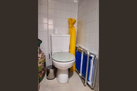 Apartamento à venda com 101m², 2 quartos e 1 vaga Apartamento à venda com 101m², 2 quartos e 1 vagaBanheiro de serviço