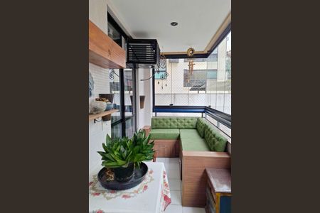 Apartamento à venda com 101m², 2 quartos e 1 vaga Apartamento à venda com 101m², 2 quartos e 1 vagaVaranda da Sala