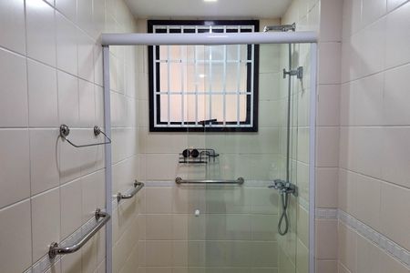 Apartamento à venda com 101m², 2 quartos e 1 vaga Apartamento à venda com 101m², 2 quartos e 1 vagaBanheiro Social