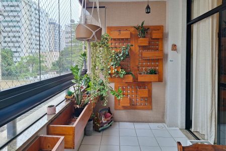 Apartamento à venda com 101m², 2 quartos e 1 vaga Apartamento à venda com 101m², 2 quartos e 1 vagaVaranda da Sala