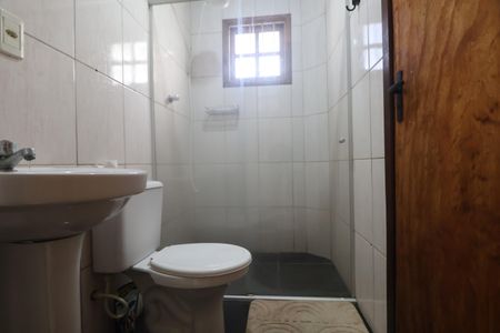 Banheiro da Suíte 1 de apartamento para alugar com 2 quartos, 55m² em Mathias Velho, Canoas