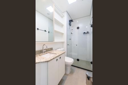 Banheiro de apartamento para alugar com 1 quarto, 40m² em Empresarial 18 do Forte, Barueri