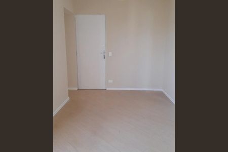 Apartamento à venda com 37m², 1 quarto e 1 vagaFoto 02
