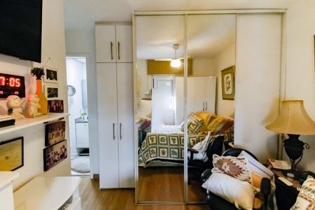 Apartamento à venda com 65m², 2 quartos e 1 vagaSuíte - armários