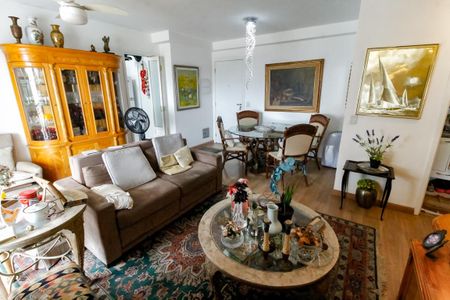 Apartamento à venda com 65m², 2 quartos e 1 vagaSala