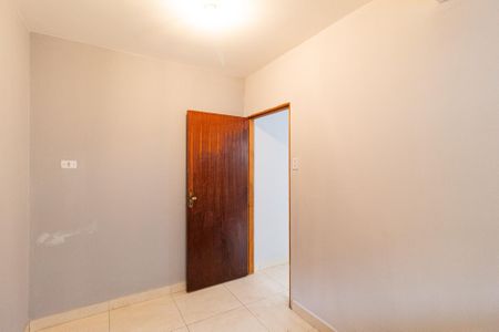 Quarto 1 de casa para alugar com 2 quartos, 42m² em Vila Silviania, Carapicuíba