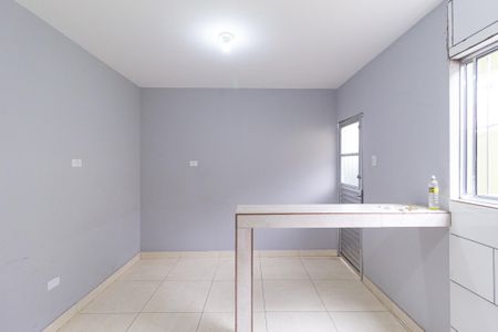 Sala/Cozinha de casa para alugar com 2 quartos, 42m² em Vila Silviania, Carapicuíba