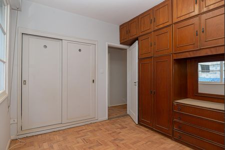 Apartamento à venda com 157m², 3 quartos e 2 vagas Apartamento à venda com 157m², 3 quartos e 2 vagasQuarto 2