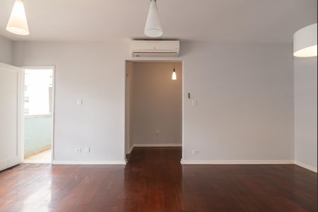 Sala de apartamento à venda com 3 quartos, 157m² em Consolação, São Paulo