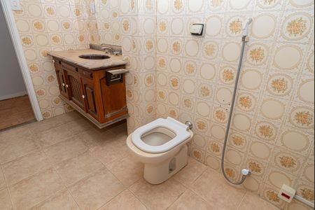 Apartamento à venda com 157m², 3 quartos e 2 vagas Apartamento à venda com 157m², 3 quartos e 2 vagasBanheiro social