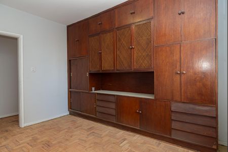 Apartamento à venda com 157m², 3 quartos e 2 vagas Apartamento à venda com 157m², 3 quartos e 2 vagasQuarto 3