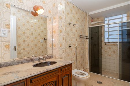Banheiro social de apartamento para alugar com 3 quartos, 157m² em Consolação, São Paulo