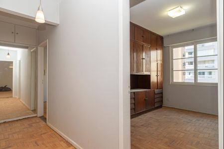 Apartamento à venda com 157m², 3 quartos e 2 vagas Apartamento à venda com 157m², 3 quartos e 2 vagasCorredor dos Quartos