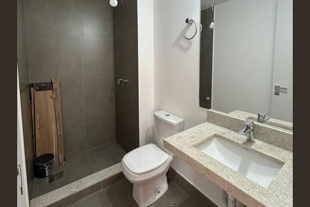 Banheiro  de apartamento à venda com 2 quartos, 67m² em São Sebastião, Porto Alegre