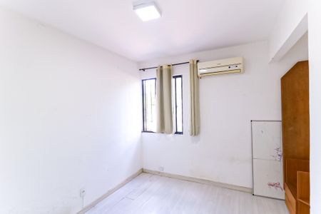 Quarto  de apartamento para alugar com 2 quartos, 61m² em Del Castilho, Rio de Janeiro