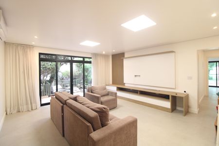 Sala de casa à venda com 3 quartos, 456m² em Veleiros, São Paulo