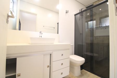 Casa à venda com 456m², 3 quartos e 5 vagasBanheiro da Suíte