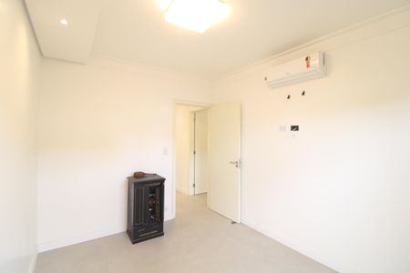 Quarto 2 de casa à venda com 3 quartos, 456m² em Veleiros, São Paulo