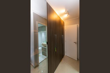 Apartamento à venda com 77m², 2 quartos e 1 vaga Apartamento à venda com 77m², 2 quartos e 1 vagaSuíte