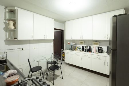 Casa à venda com 200m², 3 quartos e 2 vagas Casa à venda com 200m², 3 quartos e 2 vagasCozinha