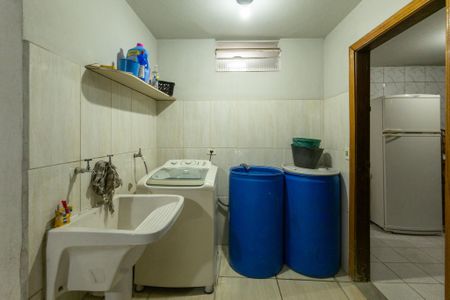 Casa à venda com 200m², 3 quartos e 2 vagas Casa à venda com 200m², 3 quartos e 2 vagasÁrea de Serviço