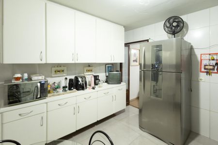 Casa à venda com 200m², 3 quartos e 2 vagas Casa à venda com 200m², 3 quartos e 2 vagasCozinha