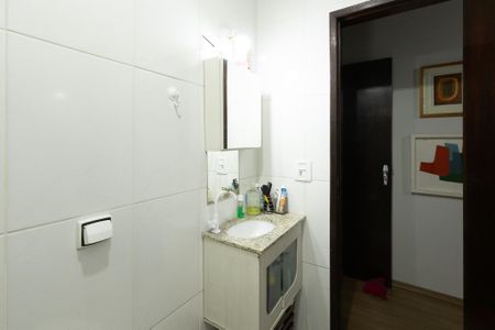 Casa à venda com 200m², 3 quartos e 2 vagas Casa à venda com 200m², 3 quartos e 2 vagasBanheiro da Suíte
