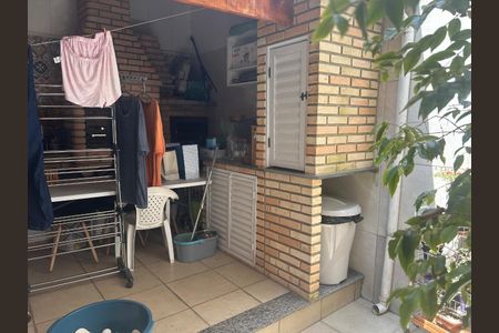 Casa à venda com 120m², 3 quartos e 2 vagas Casa à venda com 120m², 3 quartos e 2 vagasFoto 09