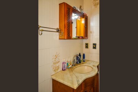 Casa à venda com 173m², 4 quartos e 3 vagasBanheiro