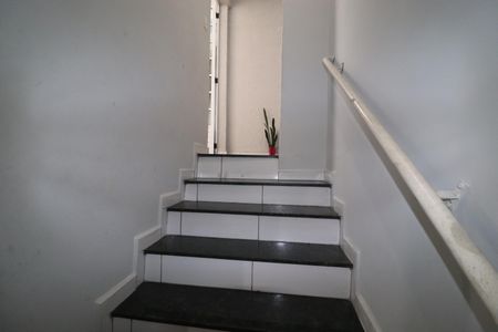 Apartamento à venda com 100m², 2 quartos e 1 vagaEscada cobertura