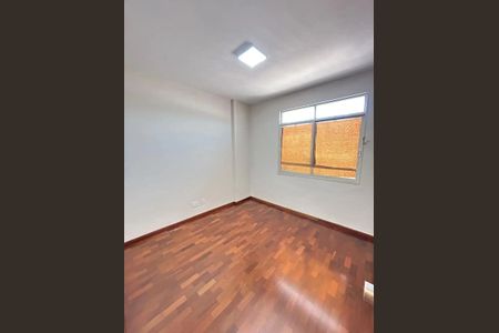 Quarto de apartamento para alugar com 3 quartos, 120m² em Coração Eucarístico, Belo Horizonte