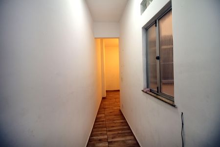 Corredor de apartamento para alugar com 1 quarto, 46m² em Penha, Rio de Janeiro