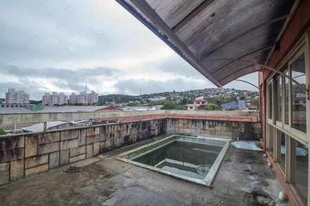 Casa à venda com 375m², 4 quartos e 2 vagasPiscina