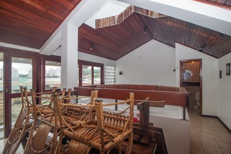 Casa à venda com 375m², 4 quartos e 2 vagasCobertura