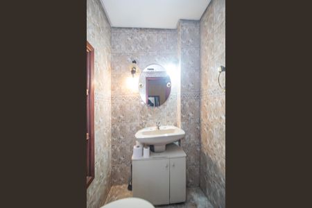 Casa à venda com 375m², 4 quartos e 2 vagasBanheiro