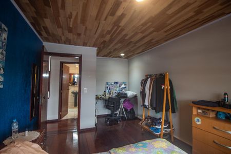 Casa à venda com 375m², 4 quartos e 2 vagasQuarto 2