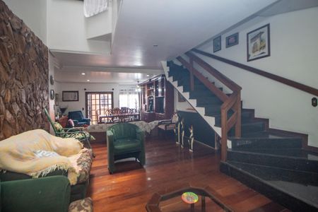 Casa à venda com 375m², 4 quartos e 2 vagasSala