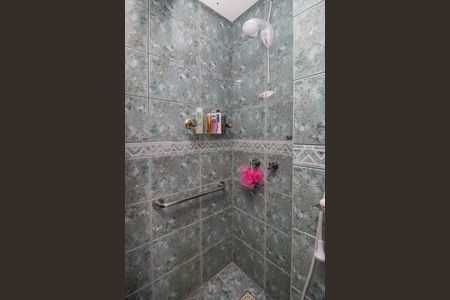 Casa à venda com 375m², 4 quartos e 2 vagasBanheiro da Suíte