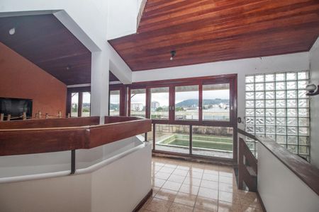 Casa à venda com 375m², 4 quartos e 2 vagasChurrasqueira