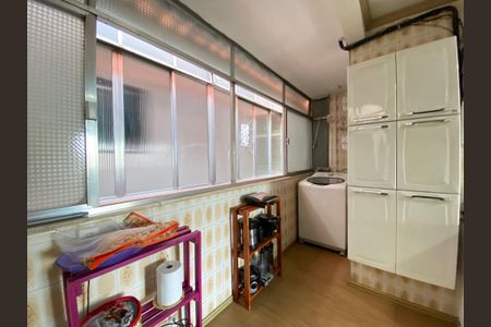Apartamento à venda com 71m², 3 quartos e 1 vagaÁrea de Serviço