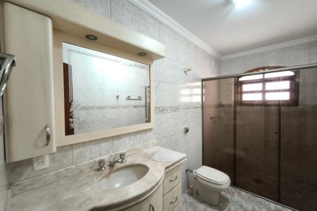 Casa à venda com 259m², 2 quartos e 2 vagas Casa à venda com 259m², 2 quartos e 2 vagasBanheiro Social